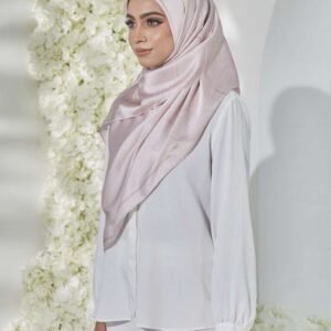 IRIS SQUARE HIJAB in Elegance Renewed (ROSE GOLD)