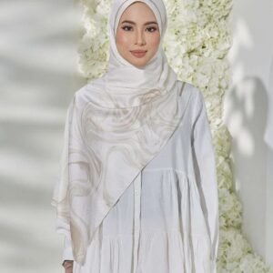 IRIS SHAWL in Radiant Serenity (GOLD)