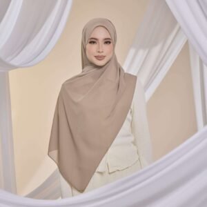 Qalbu Shawl in Smoky Taupe