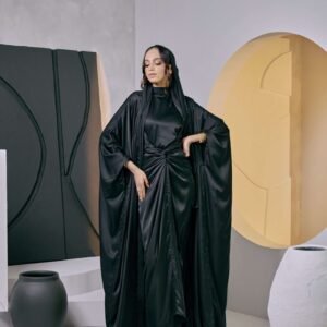 MEDINA ABAYA in Classic Black